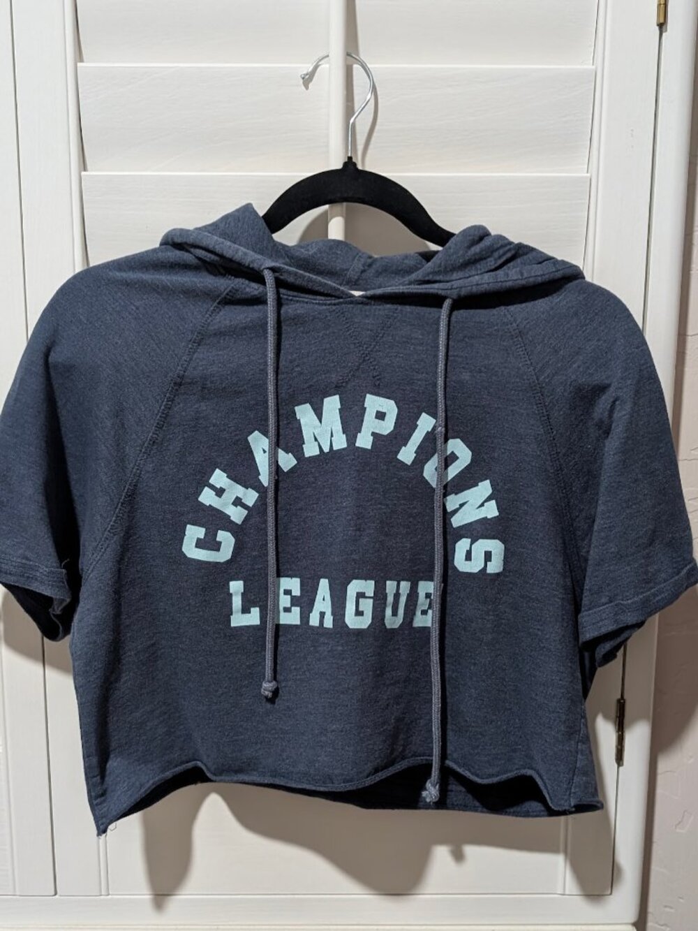 Navy Cropped Hoodie | Sporty Aesthetic